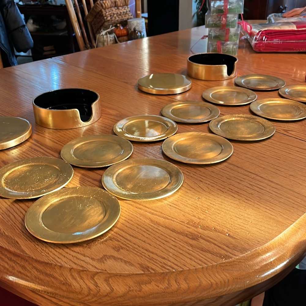 12 Gold Coasters - Picture 2 of 4